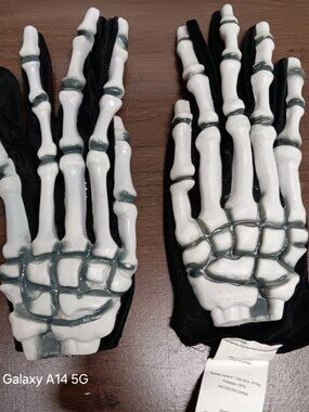 FUN WORLD Skeleton Gloves Adult One Size Black 3D Bone Halloween Costume 9958HWM